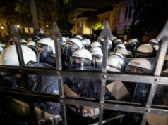 Судир меѓу претседателот и премиерот ја тресе Полска, полицијата распоредена пред Уставниот суд