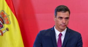 Нови проблеми за Санчез пред изборите, Изборната комисија покрена постапка против него