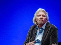 Милијардерот Ричард Брансон јавно го нападна Трамп за односот кон Путин: Тој им попушта на диктаторите