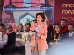 Сиљановска-Давкова до бруцошите: Вреди да се студира, предава и живее на УКИМ, како заеднички дом на професорите и на студентите