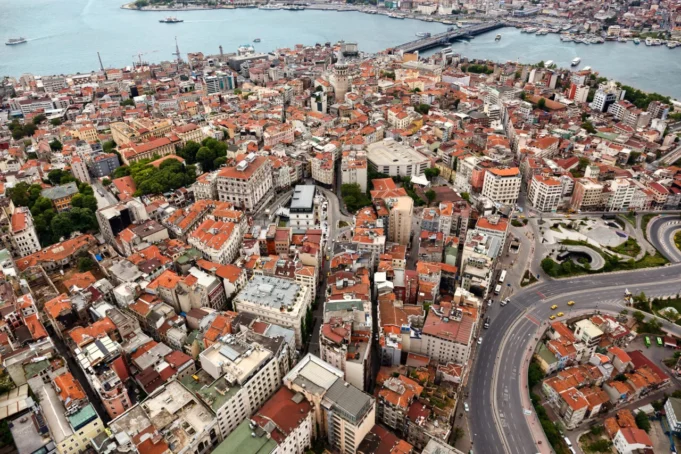 istanbul-depositphotos_126740864_xl-1