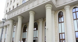 Одземен пасошот и забрана за работа: мерки на претпазливост за вишиот јавен обвинител од Битола