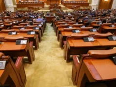 (Видео) Тупаници и навреди меѓу пратениците, дебатата се претвори во тепачка: карамбол во Собранието на Ерменија