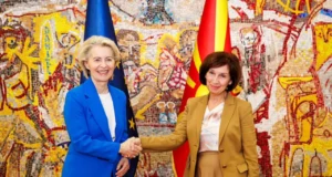 Сиљановска-Давкова до Фон дер Лајен: Македонија заслужува да биде меѓу најнапредните кандидати за ЕУ